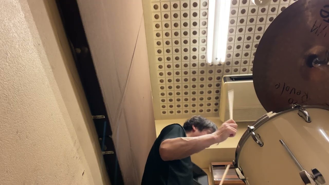 ドラムソロ
