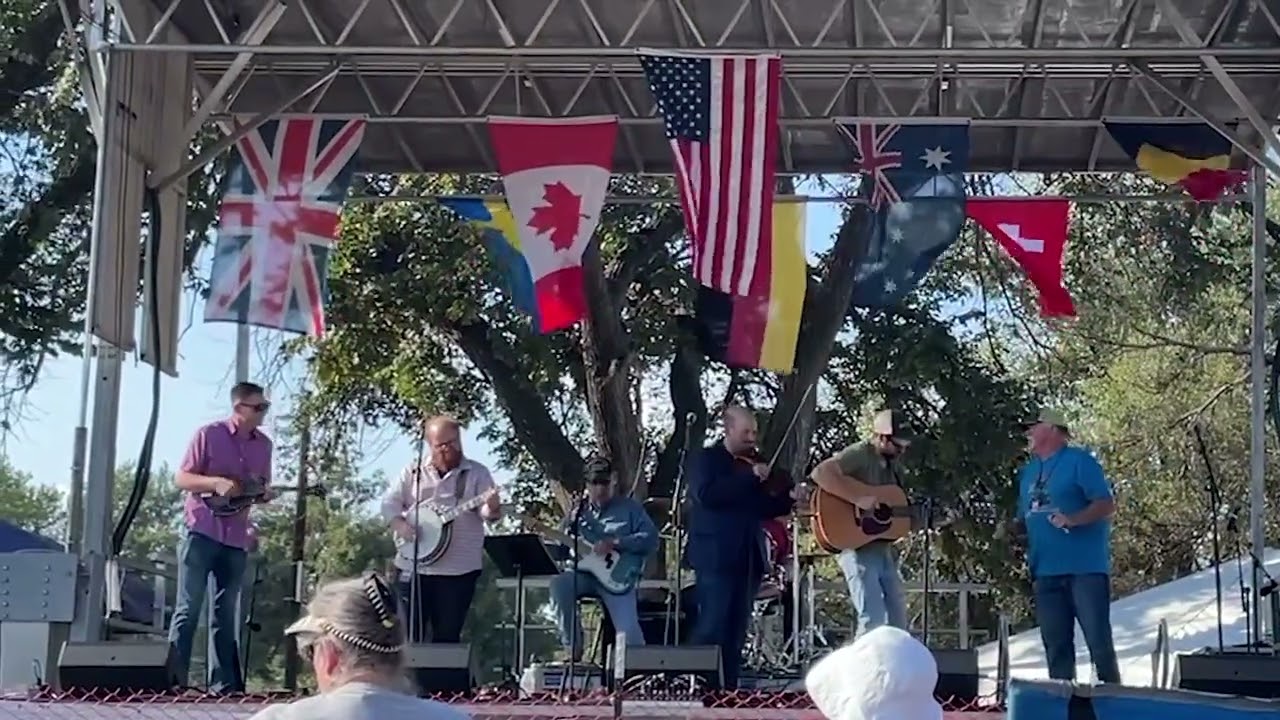 Ooh Las Vegas - Hunt Brothers Band featuring Richard Sharp