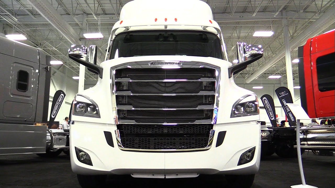 2022 Freightliner Cascadia Day Cab Truck - Exterior Interior Walkaround Tour  - 2021 Expocam