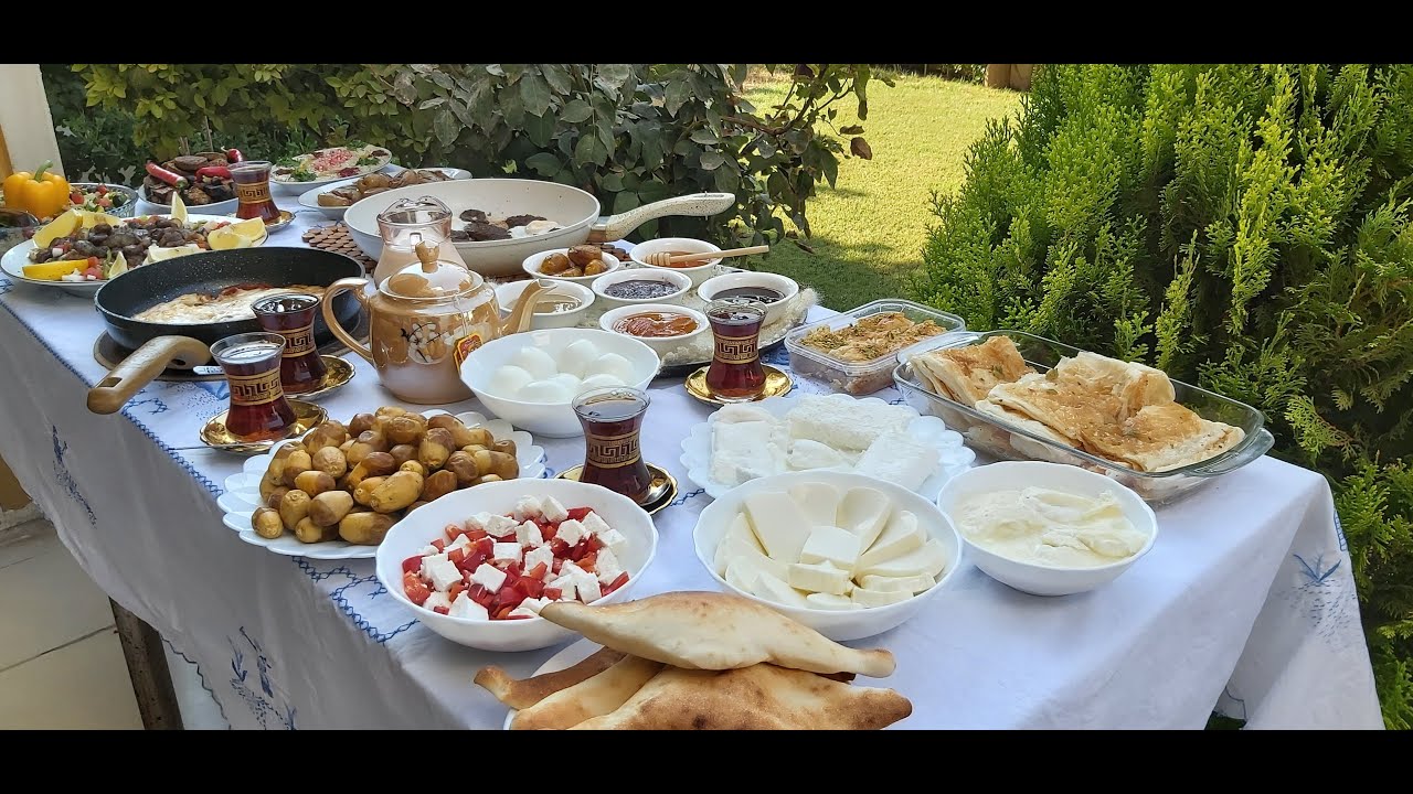 ريوك صباحي بغدادي (الباصطرمه,طماطه و بيض,الباقلاء بالدهن الحر)روووعه مع ام فراس