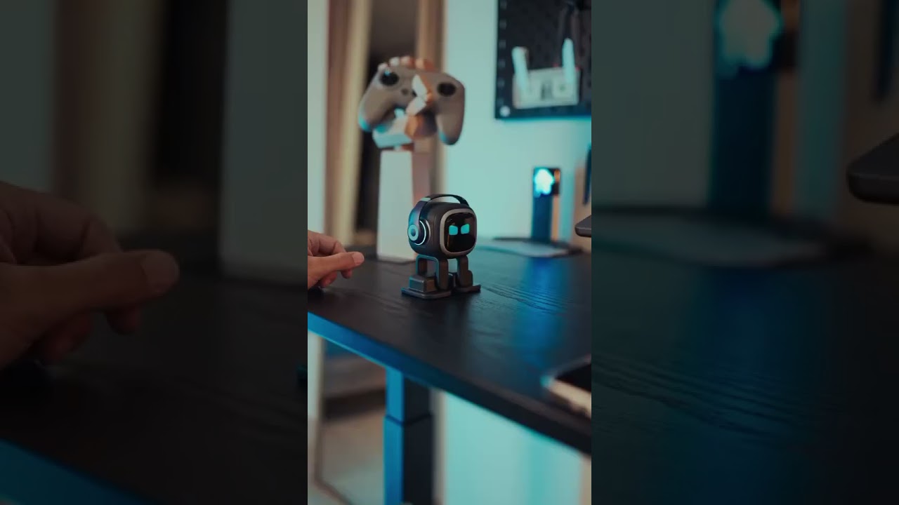 Small robot. Big personality. ⚡️ #emopetrobot #livingai