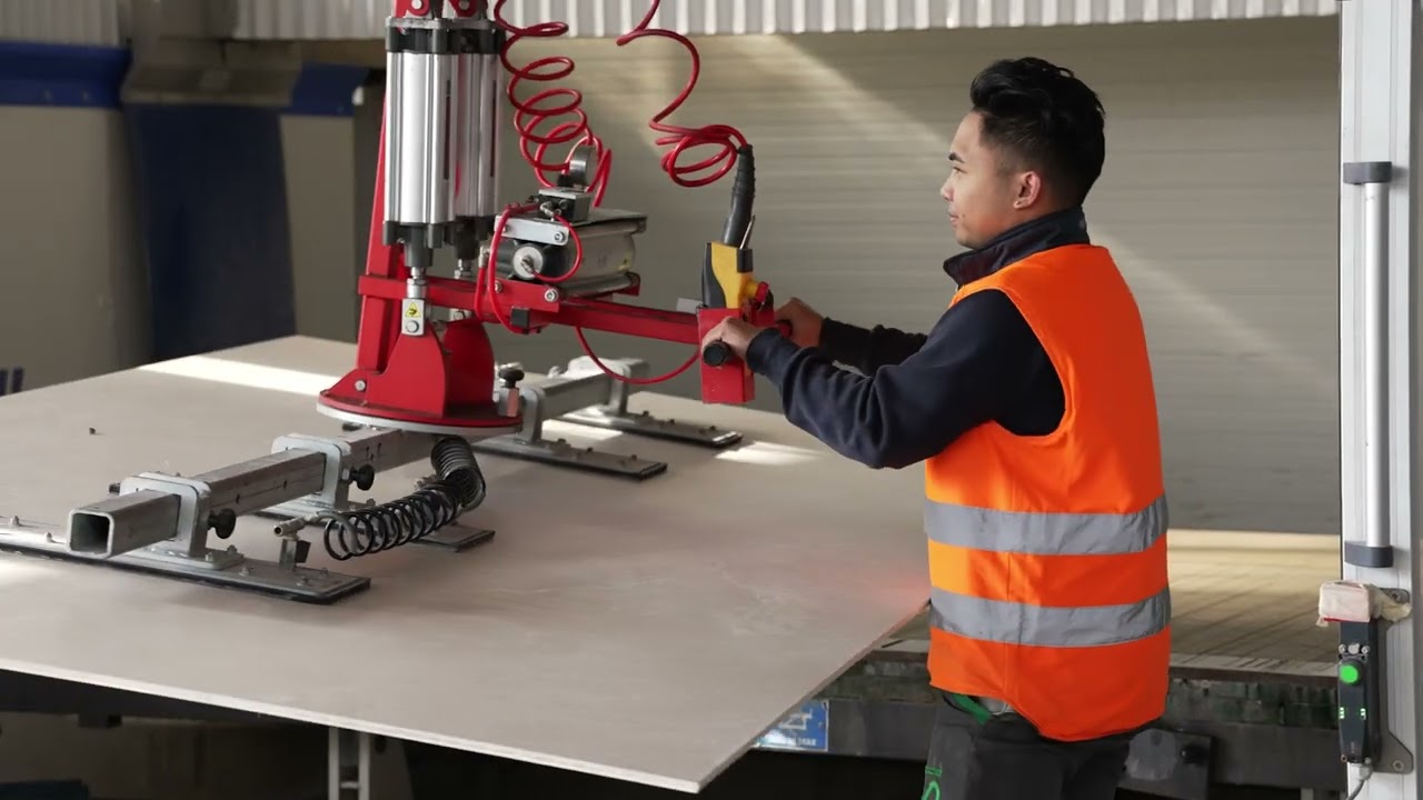 Anleitung zum Schneiden und Bohren von Gro&szlig;formatfliesen aus Feinsteinzeug