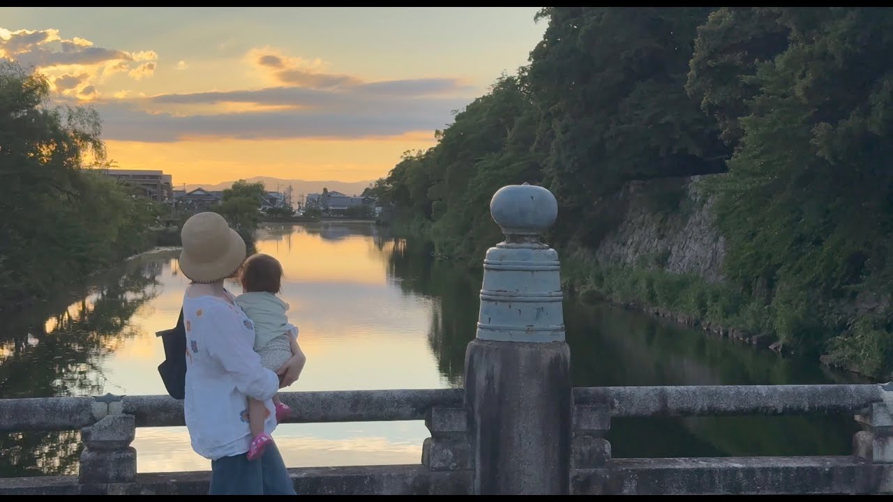 移住先を求めて、ある日本の街を訪れました。