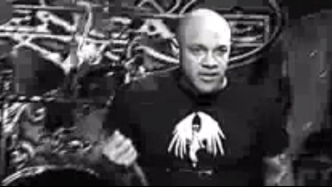 Killswitch Engage - Fixation On The Darkness [OFFICIAL VIDEO]