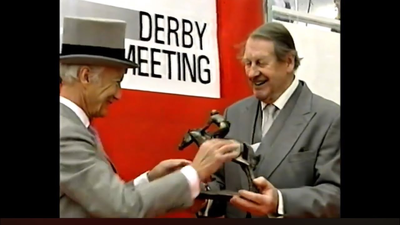 A Tribute to Peter Bromley All memorable Commentaries from The Great Man.Racing Legend.Nice ending.