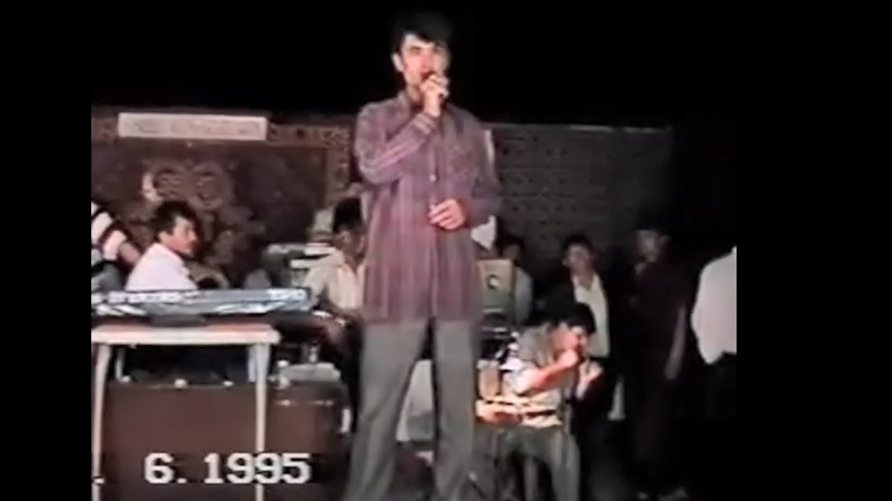 Adxam Mo'minov Qoraxtoy to'ylarida. 1995 yil