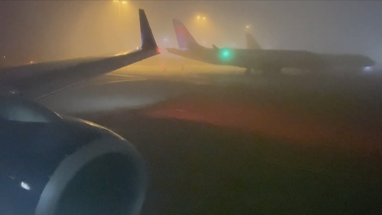 Delta 737-900ER Takeoff from Salt Lake City in Dense Fog