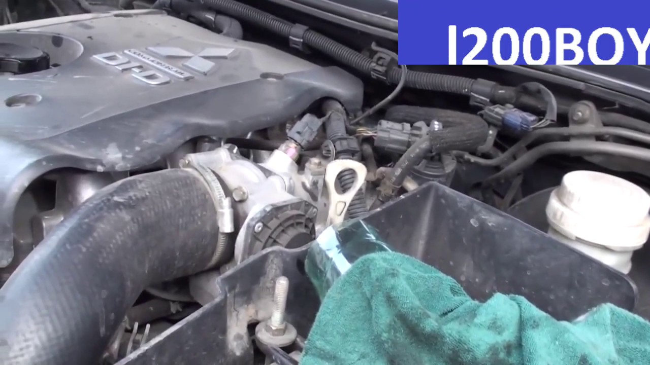 Mitsubishi L200 service time, change oil, fuel filter, air filter, oil filter