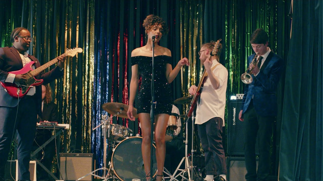 Danniella Dee - Stutter (Official Video)