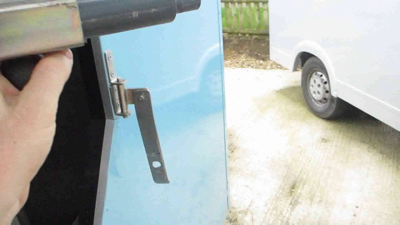 Продаётся коневоз Vauxhall Movano Brand Coach 3,5 тонны, 2008 года выпуска. Место для стоянки 2 человек. Место для седла/переменной.