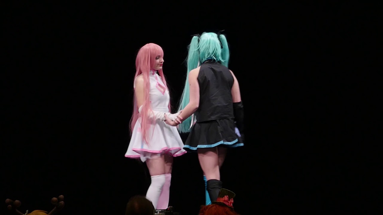 Hatsune Miku et Megurine Luka - Cosplay CGC 2018