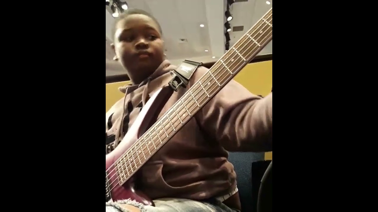 We lift your name by Shana Wilson (Bass view)