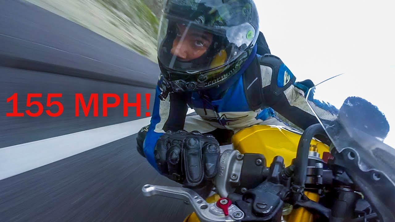 Yamaha R6 vs BMW S1000RR 155MPH Battle in the Twisties