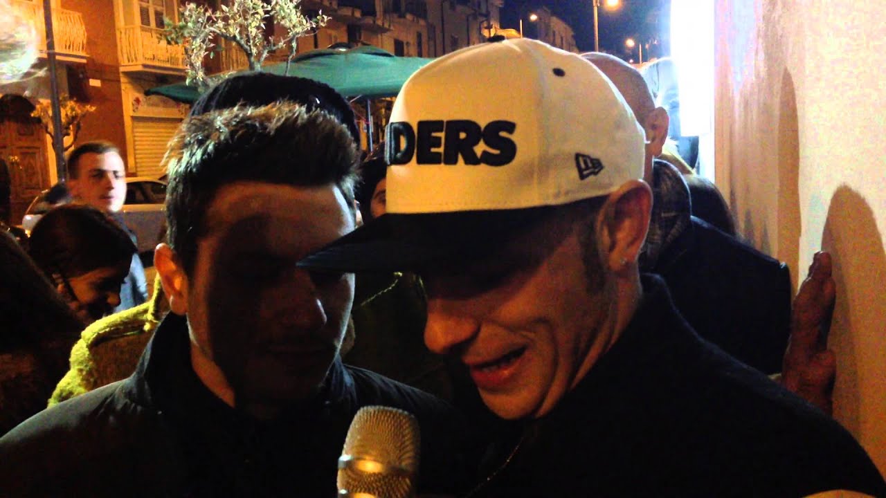 BAIANO. Visita a sorpresa del rapper CLEMENTINO