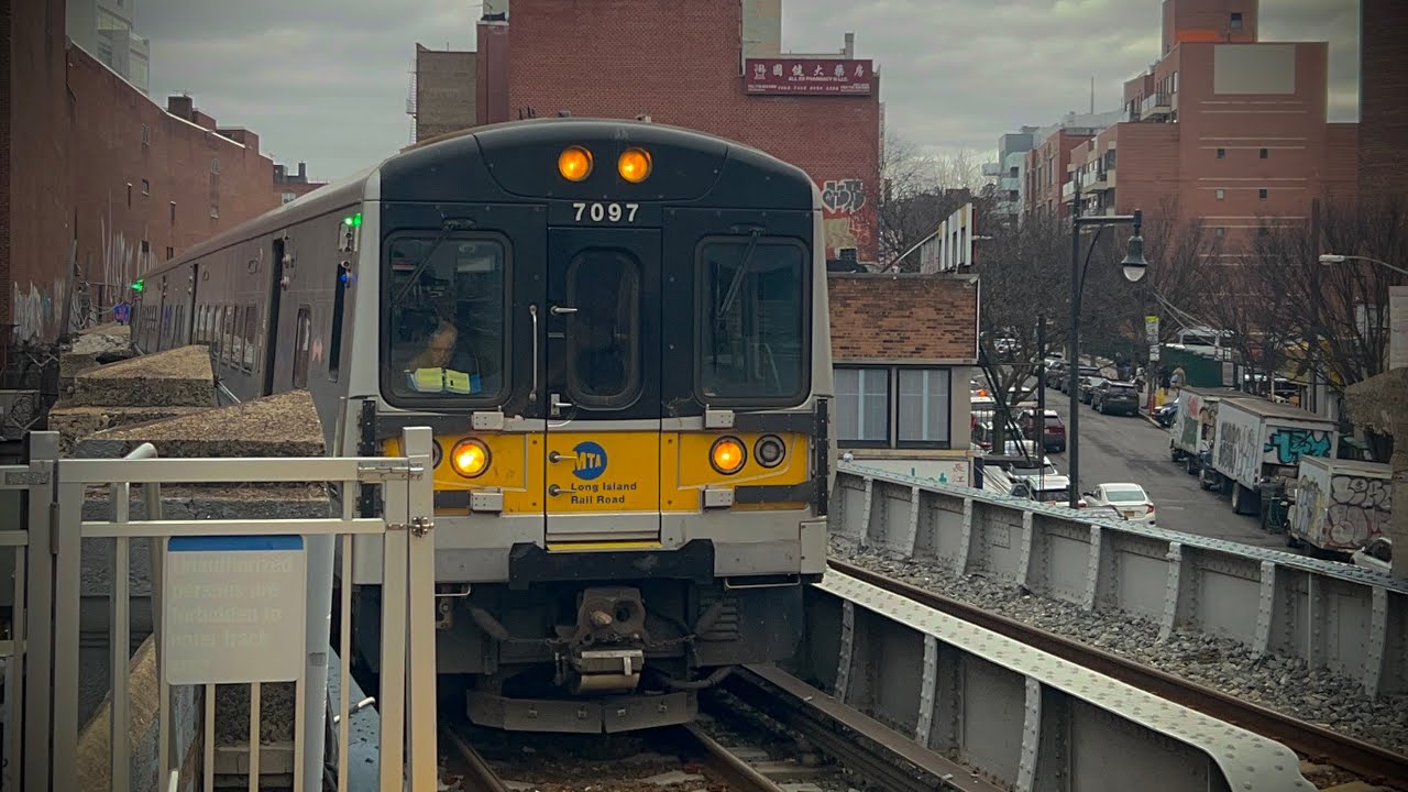 MTA LIRR roundtrip ride from Flushing to Grand Central