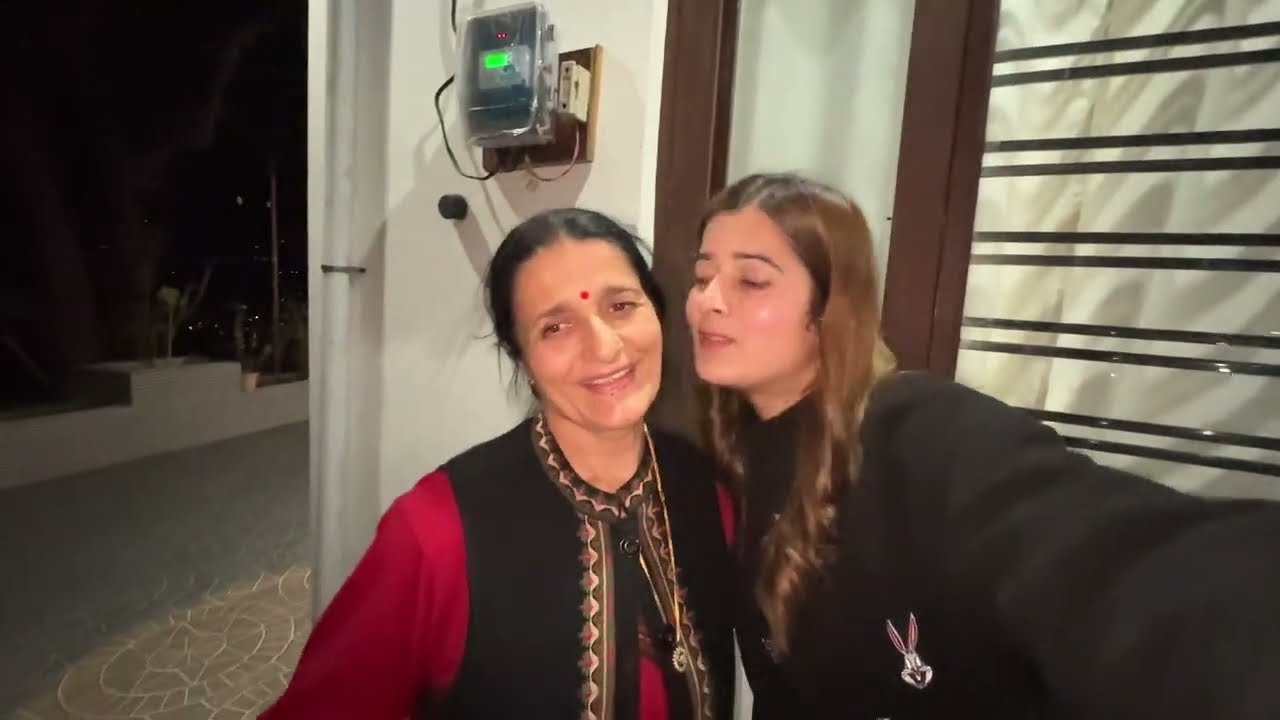 Shivratri k liye aaye hum Ghar😍|| Papa ko di ek Special Cheez😂|| Shivani Sharma