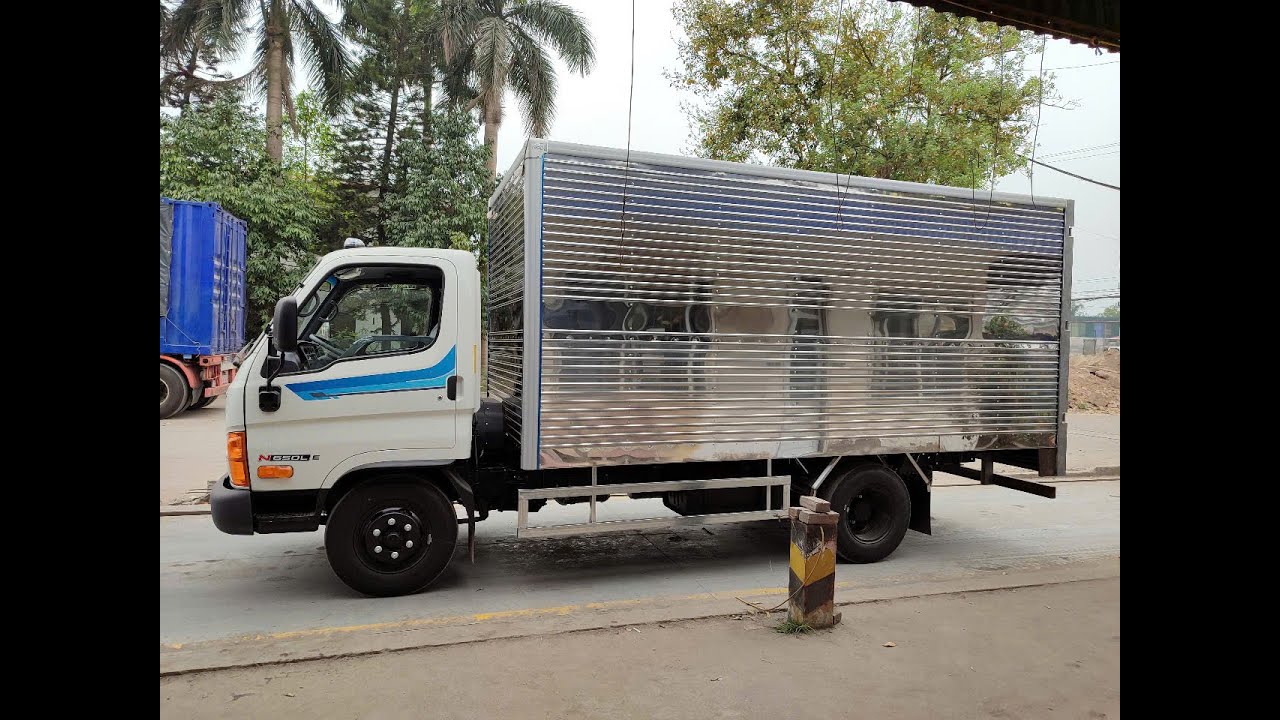 Xe tải Hyundai 3,5 tấn thùng kín thế hệ mới nhất báo giá lăn bánh liên hệ em ạ 0962394334