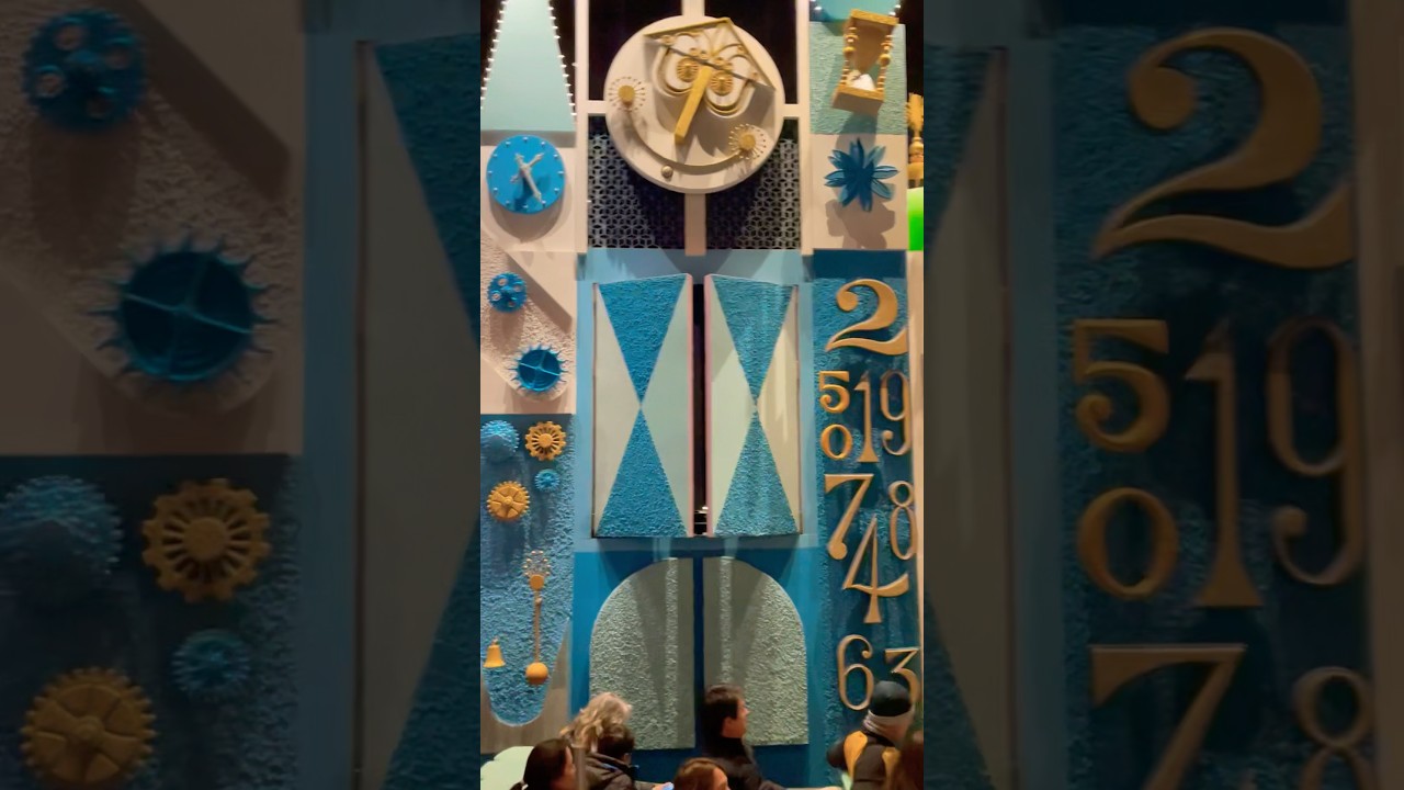 Have You Ever Seen THIS happen in Its a Small World 🩵? #itsasmallworld #disney #disneyrides