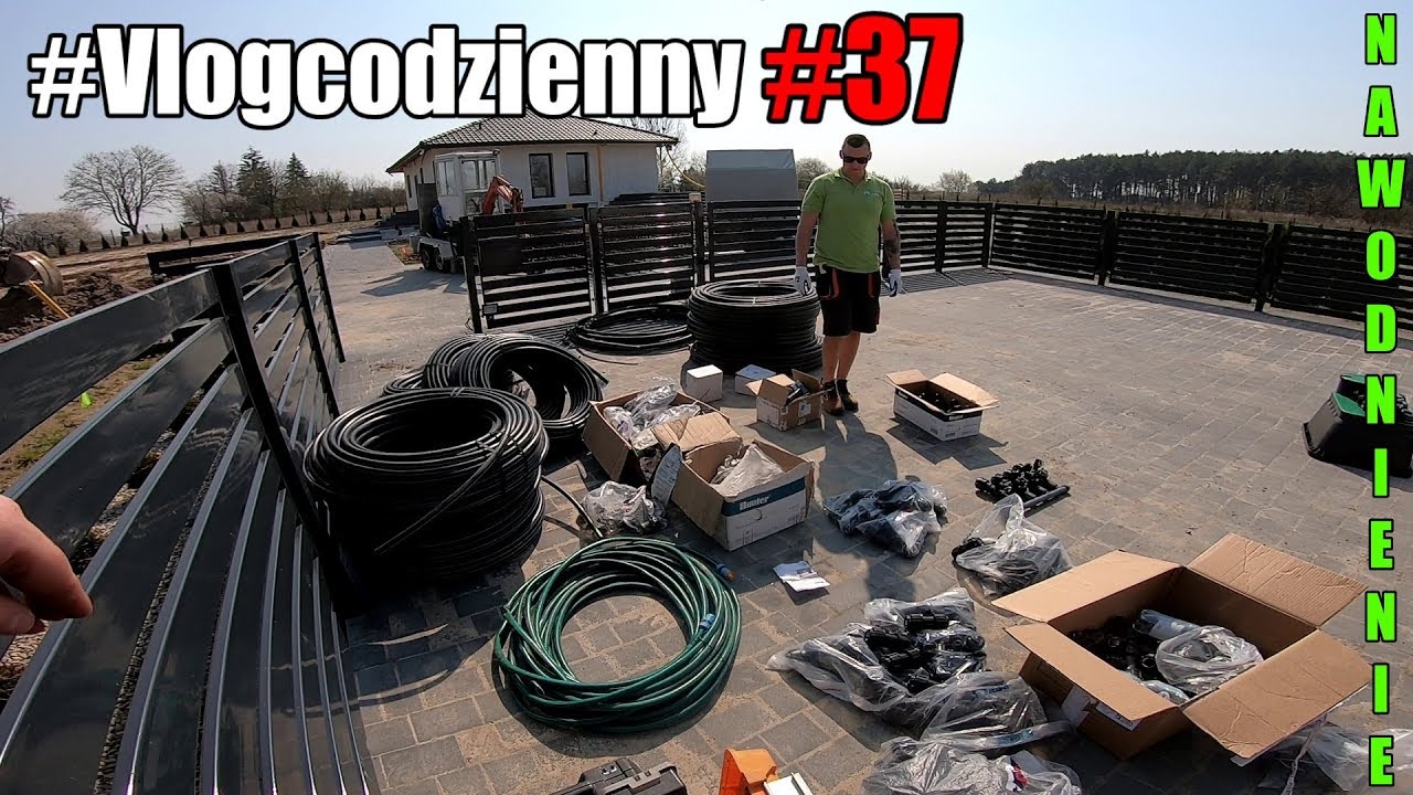#vlogcodzienny 37 - nawodnienie ogrodu? Nieplanowane zmiany. Plątanina rur. Koparka łańcuchowa.