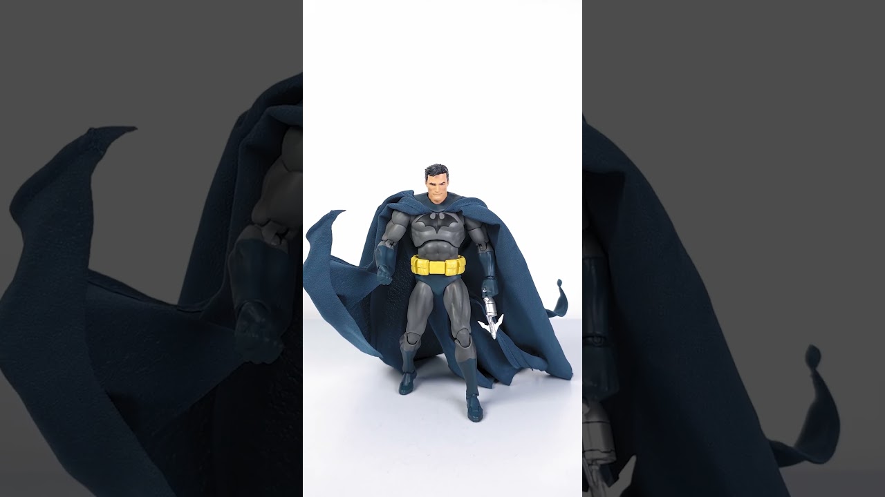 Unboxing the Mafex Hush Batman