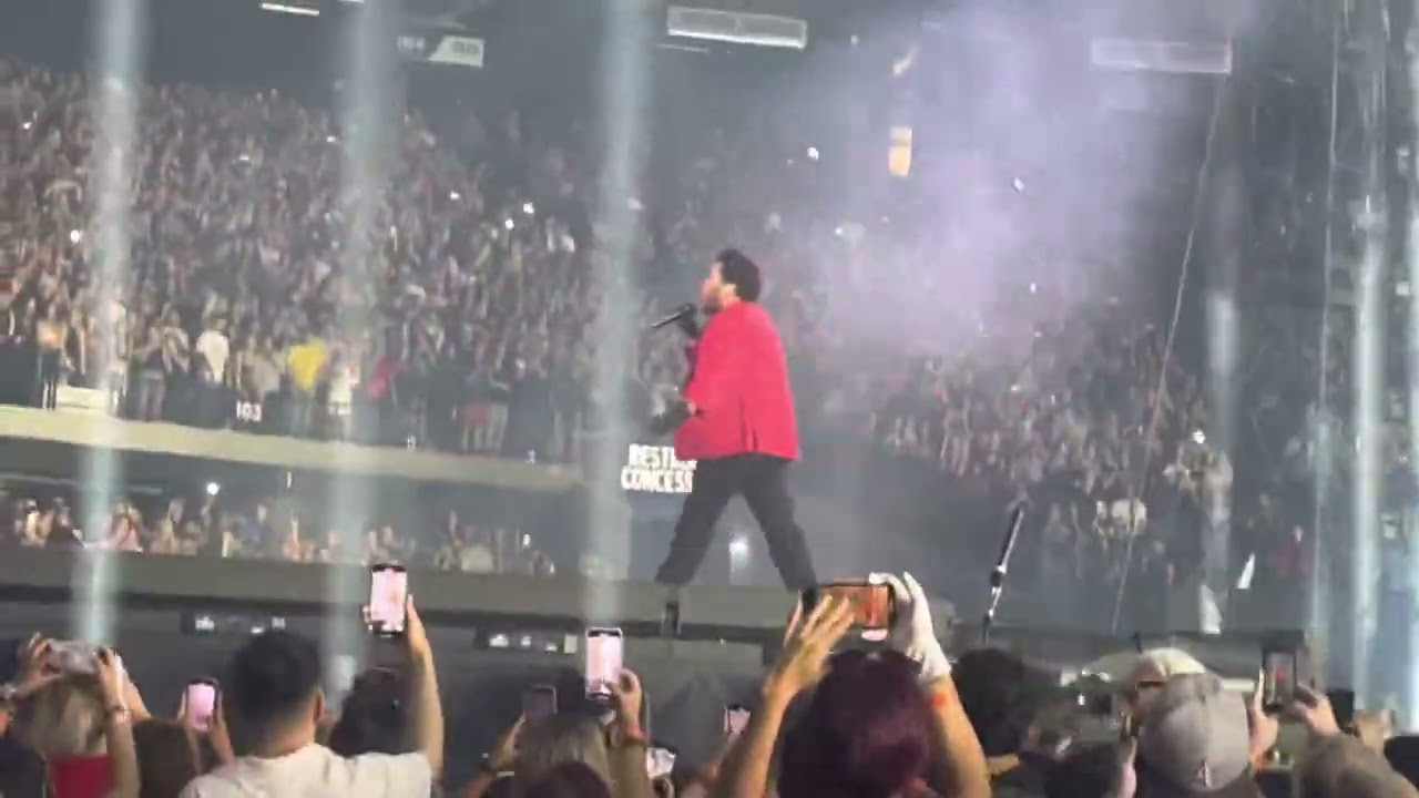 The Weeknd brings back the Red Jacket during the Las Vegas Show