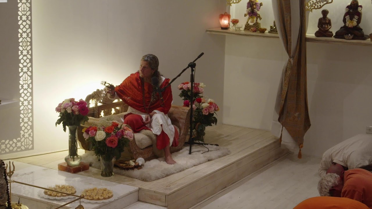 Kirtan y Fuego Sagrado Escuela Valores Divinos