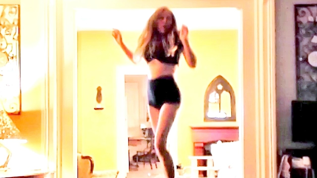 SPIN ME ROUND (Dance Music Video to DEAD OR ALIVE with Dianne Cayenne) Gitchy Video 115 Short d