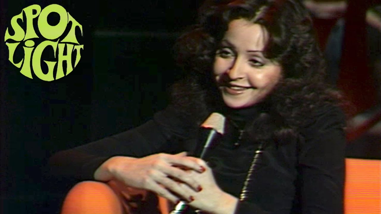Vicky Leandros spricht über ihren berühmten Vater und singt 
