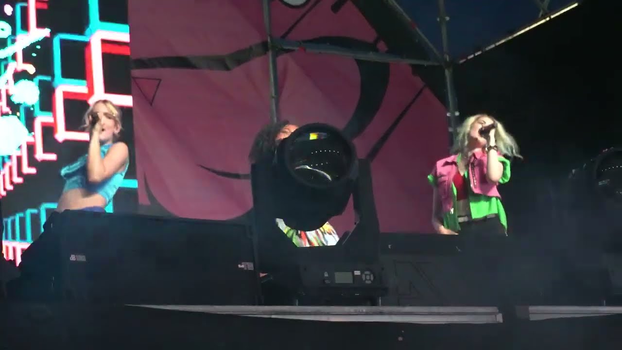 Like Me - Halloween - LIVE op 't Festival Tervuren 2022