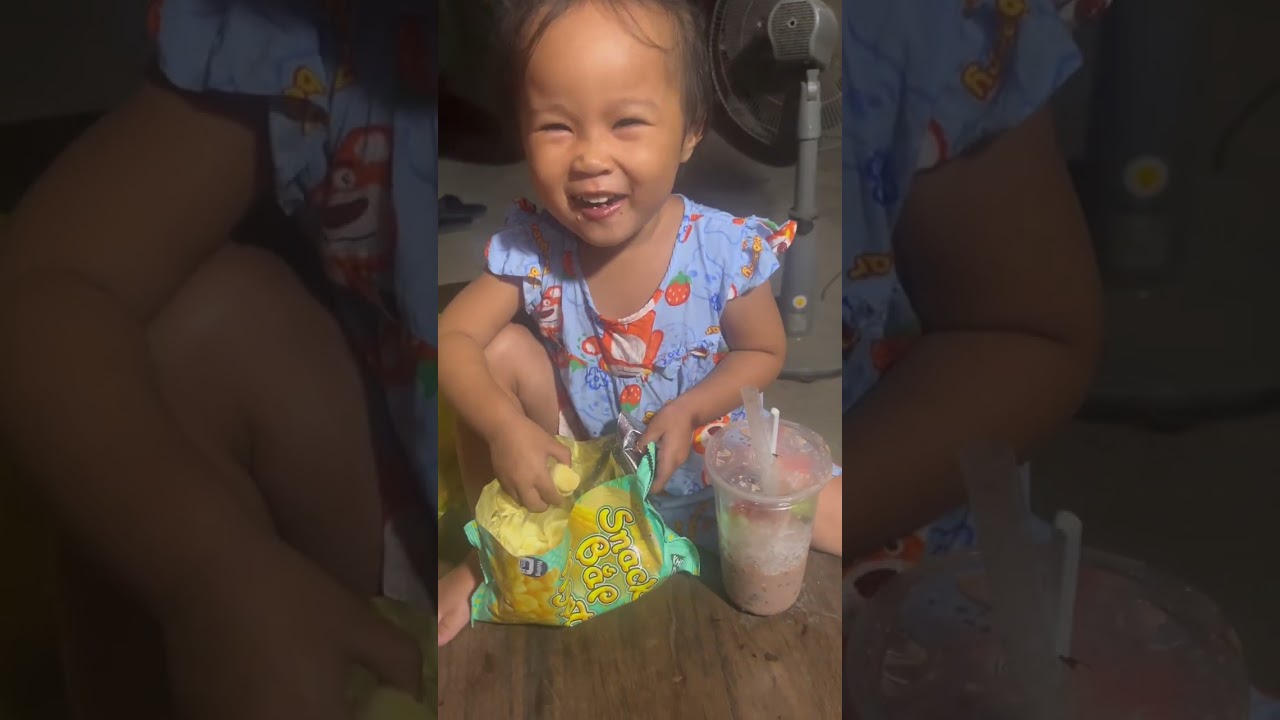 2 ngày nay mẹ bị cái chân với trước ngực nó hành nó đau phát sốt luôn nên mẹ không quay video cho ba