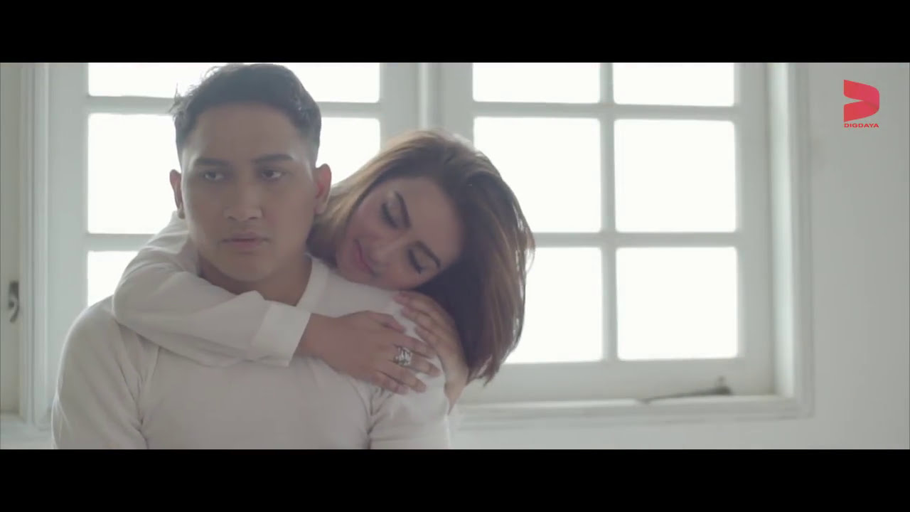 Rissa Feat Dodhy Kangen - Jangan Dipaksa (Official Music Video)