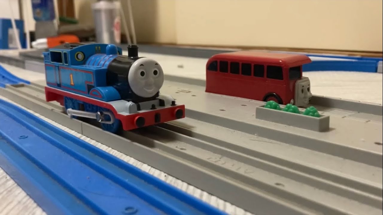Let's Have a Race tomy thomas & friends