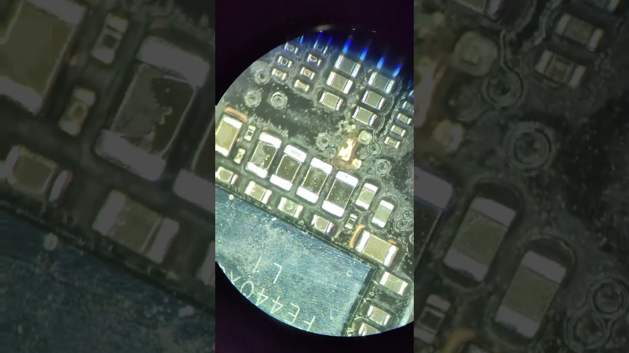 IPhone 16 Pro Max после китайской зарядки выключился, пропала сеть. 
