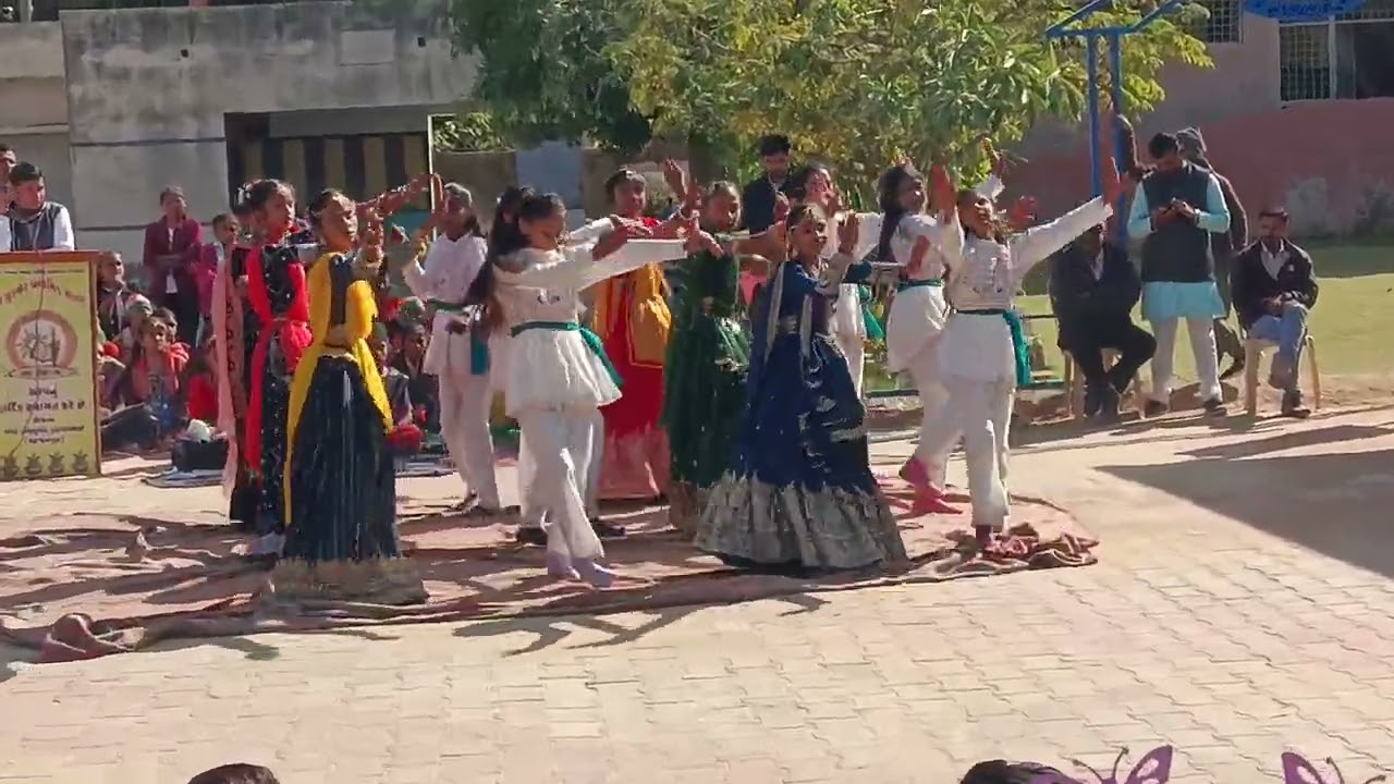 ચુડમેર માધ્યમિક શાળાના વિધાથીર્ઓ દ્વારા રાશ ગરબા રમવા માં આવ્યા #chudmer #school #gujrat 
