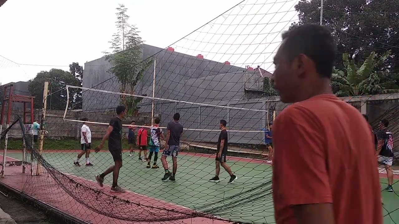 Part 1 Latihan Volly Sore di Lap Bambu Apus #volleyball #volitarkam #volley #latihanvolly #voli 