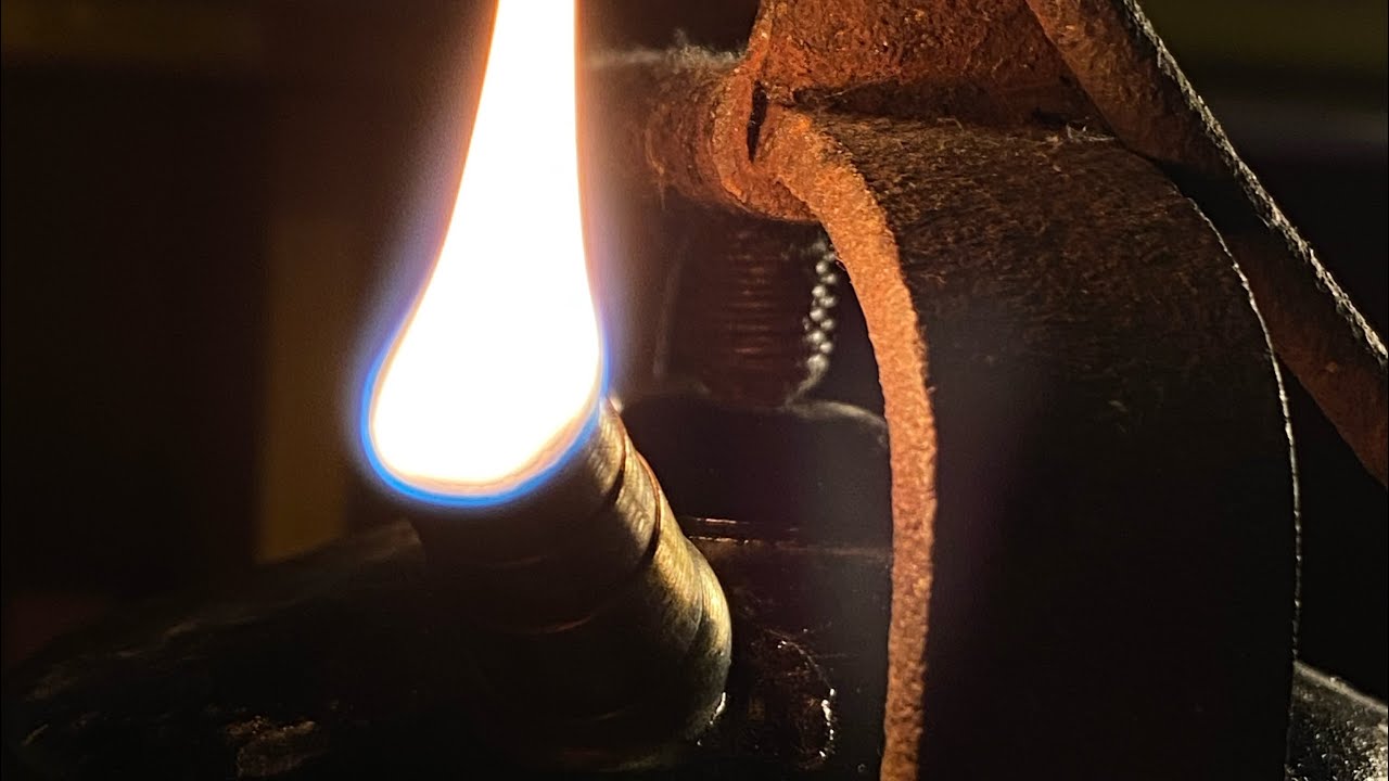 Présentation d’une lampe à carbure