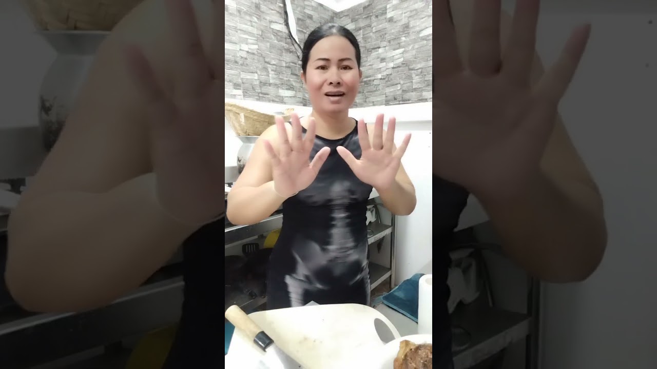 หั่นหมูพะโลส่ายข้าวเหนียวเด้อจ้าพี่น้อง