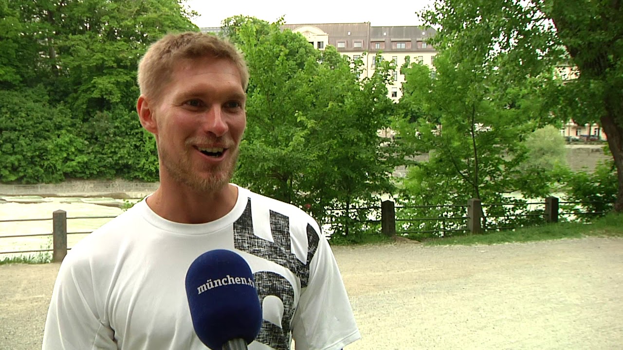 Lebensretter – Sören Arlt und Lukas Irmler ziehen mit der Slackline ein Pärchen aus der reißend