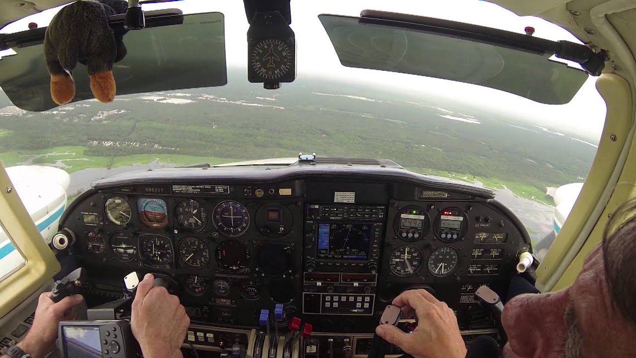 2013 Flight training in PA30 engine shutdown and landing