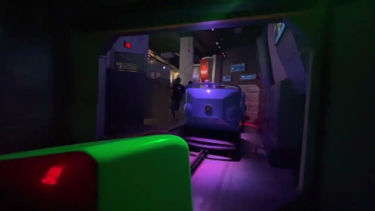JUSTICE LEAGUE: Battle for Metropolis Ride at Six Flags Over Texas