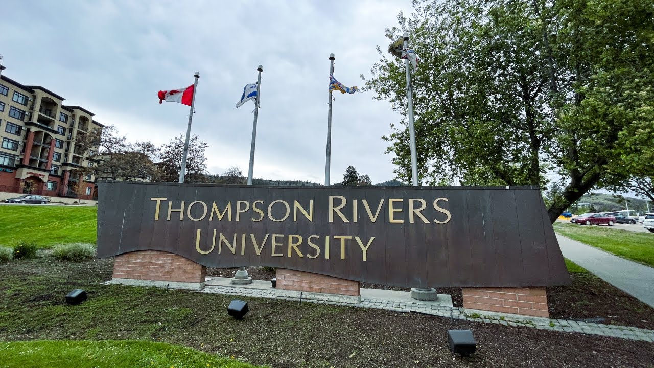 THOMPSON RIVERS UNIVERSITY TOUR IN KAMLOOPS | BRITISH COLUMBIA