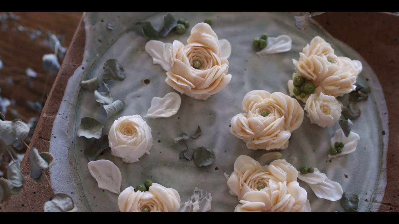 How to piping buttercream Ranunculus 버터크림러넌큘러스 파이핑