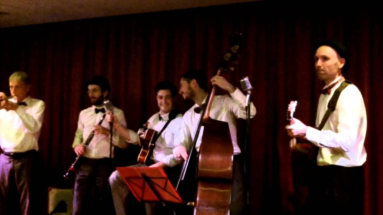 Ragg Mopp by  the  Swingjammerz Band in Montpellier