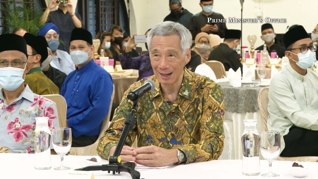 PM Lee Hsien Loong at Al-Muttaqin Mosque for Buka Puasa