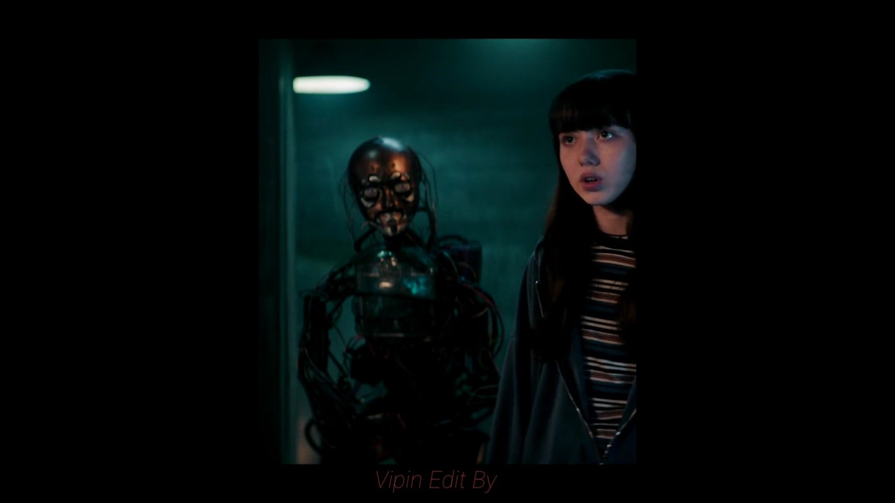 lady ne ek robot Ko Banaya 
