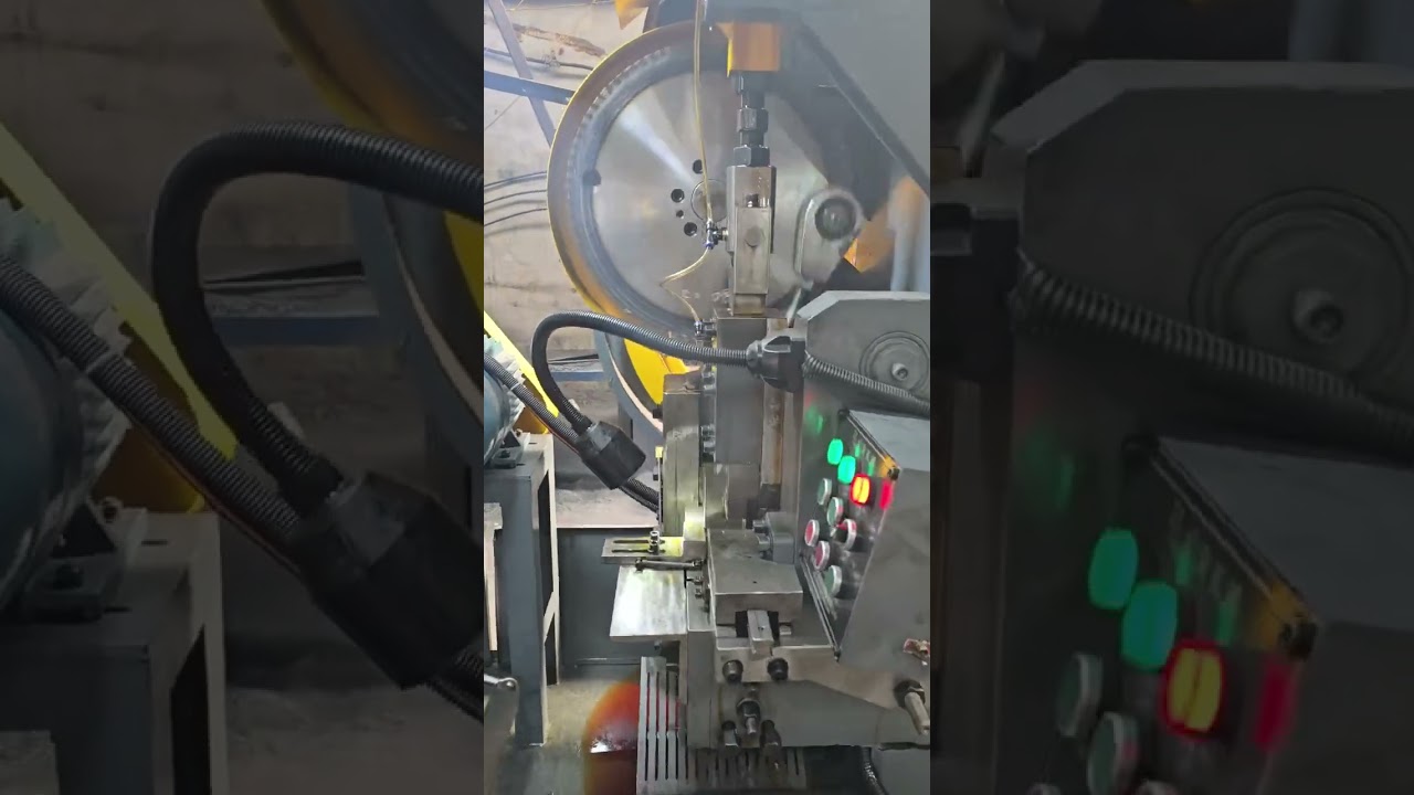 Automatic screw U bolt making machine #automatic #Ubolt #machine