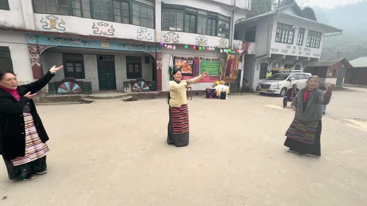 ལྷག་དཀར་ཉིན་རྡོ་རྗེ་གླིང་བོད་མིའི་བཟོ་གྲྭ་གྷེ་ར་མི་གཟེངས་རྟགས་ཐོབ་པའི་རྟེན་འབྲེལ།