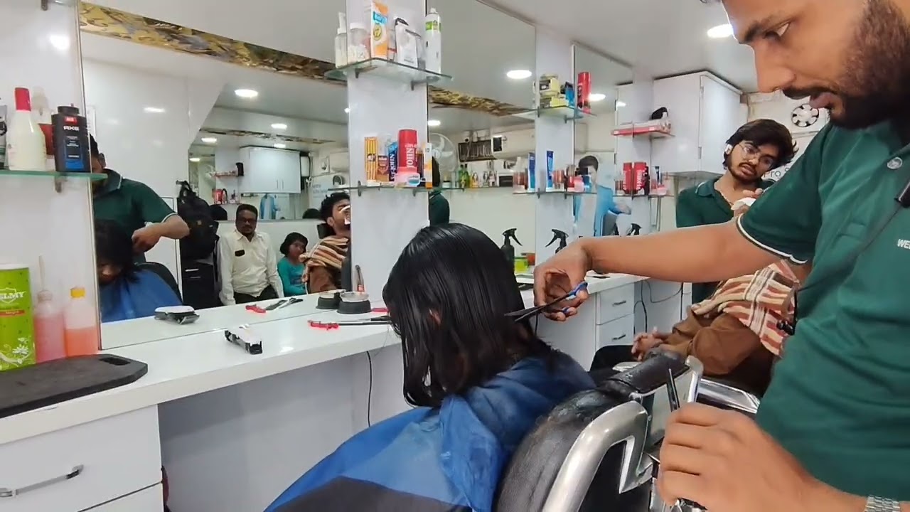 Fir Naya Girls Haircut Video Upload Karrahi hu✂️💇|Shrafat Shaikh @WelcomeSaloon2 