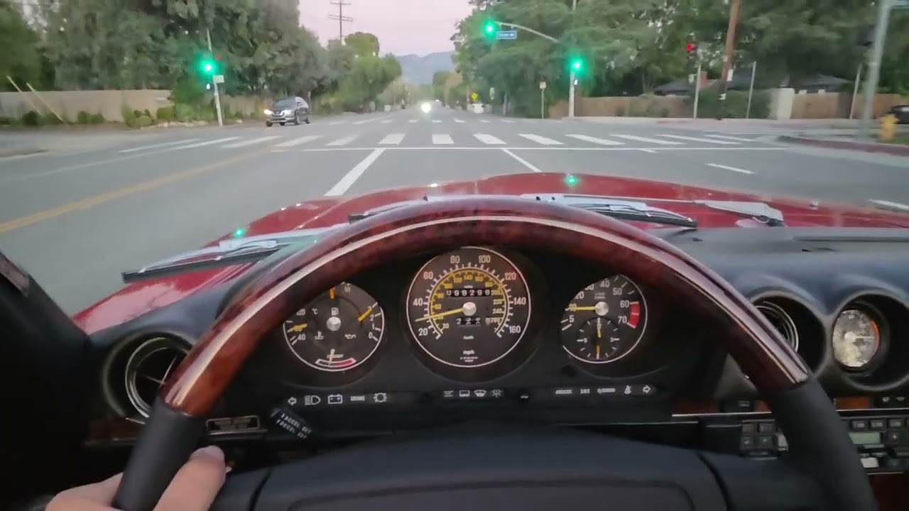 Mercedes 560 SL Driving Video 2