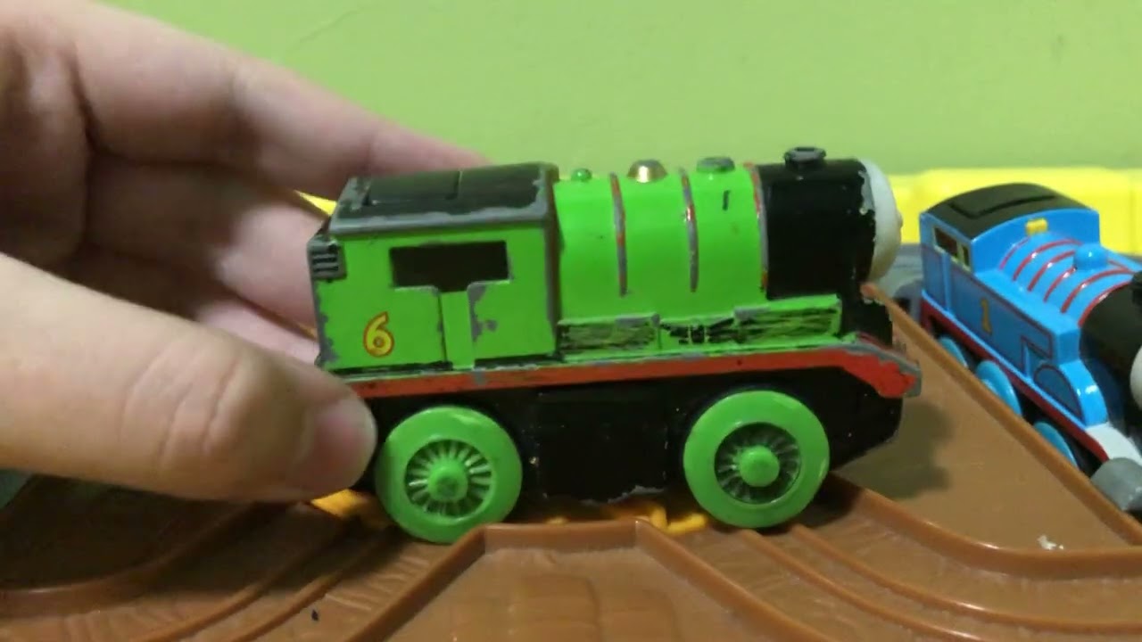 Reviewing the “wooden railway Motorized ￼Thomas and Percy”